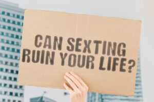 TheQuestionCanSextingRuinYourLifeOn