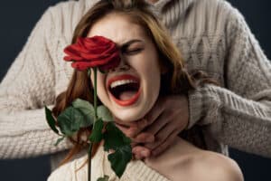 RedFlowerWomanWalkie-talkieScreamStrangulation